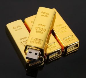El-más-nuevo-diseño-de-oro-USB-Flash-drive-pen-drive-8-GB-16-GB-Gold-e1434890262175-300x273 La agenda astrológica de gobiernos y multinacionales